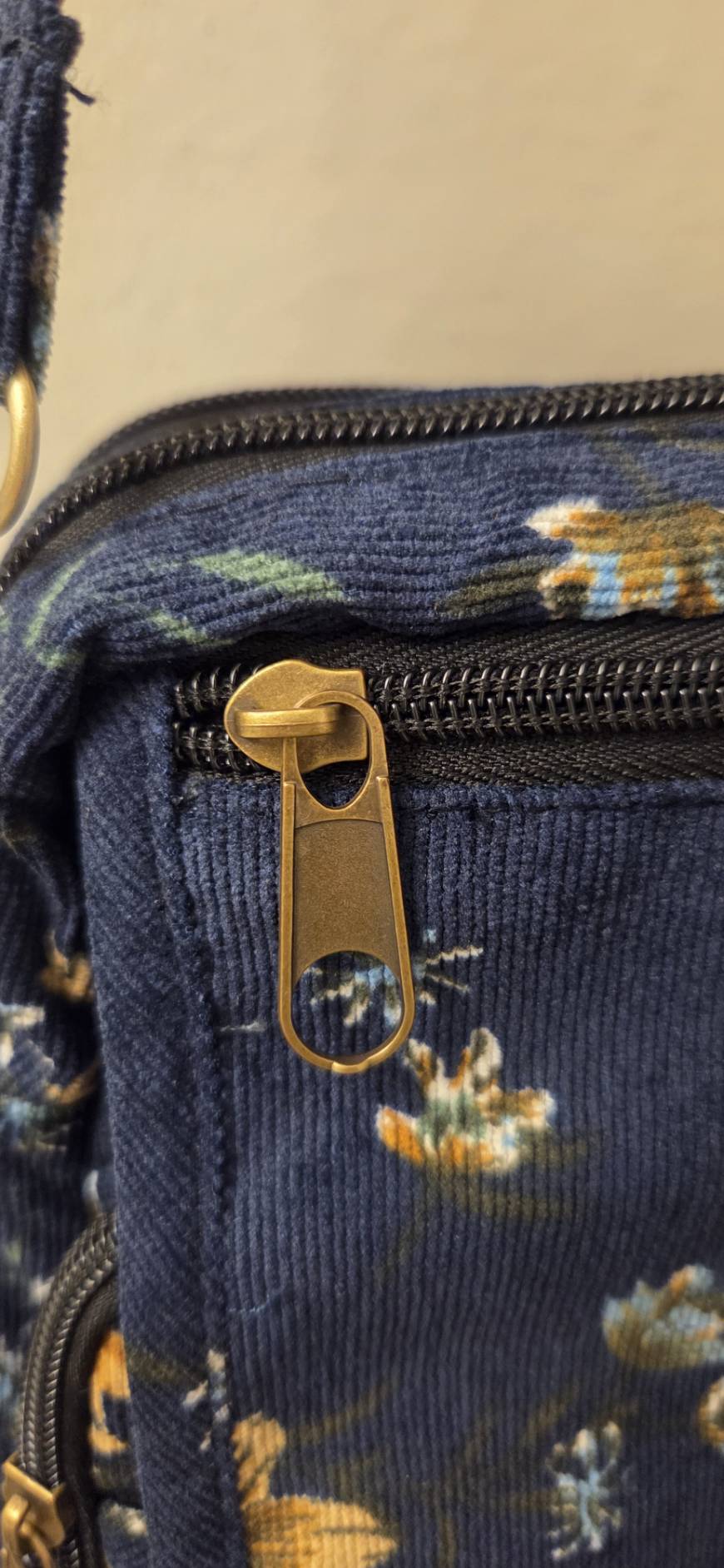 Floral Corduroy Crossbody Bag – side view