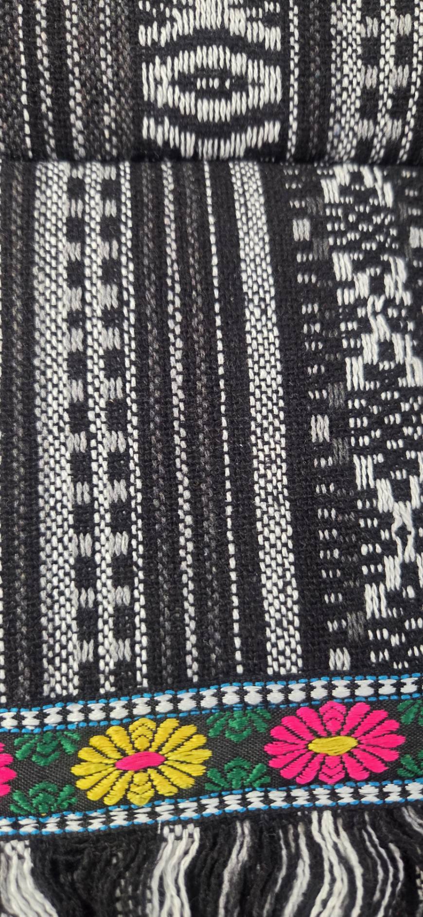Bohemian Woven Crossbody Bag Black - product photo 2