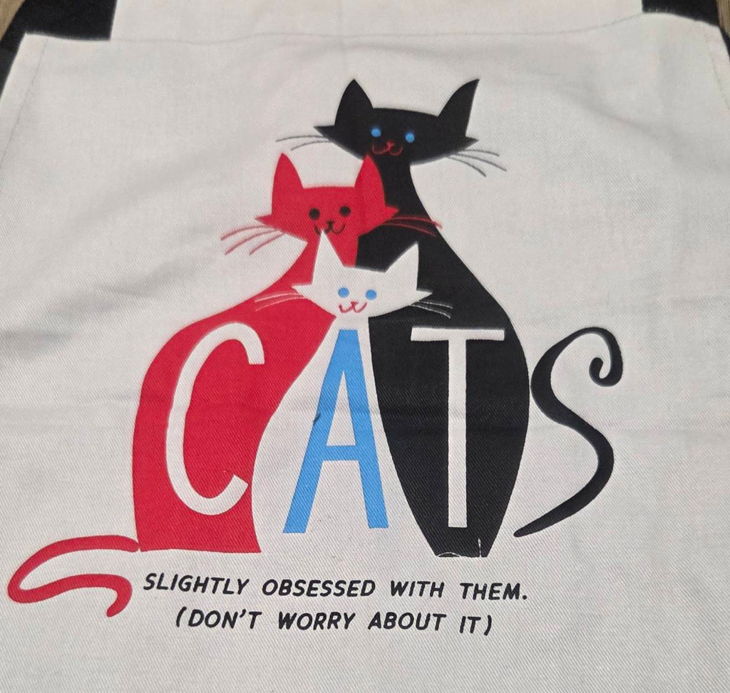 Cats Apron - velcro strap detail 1