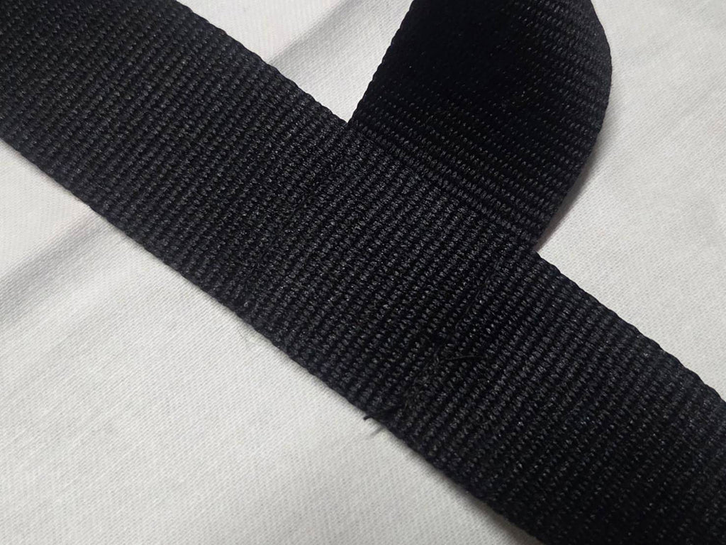 Cats Apron - neck strap velcro closeup