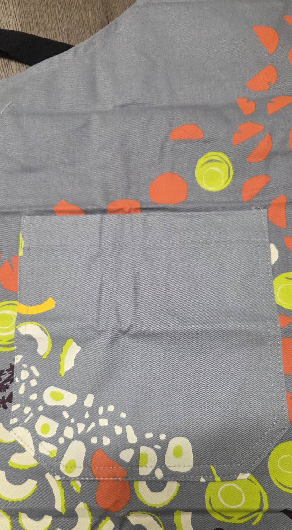 Hell of a Lot Apron - plain grey pocket detail
